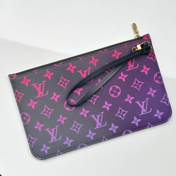 Louis Vuitton Midnight Neverfull Pouch Wristlet - Picture 3 of 15